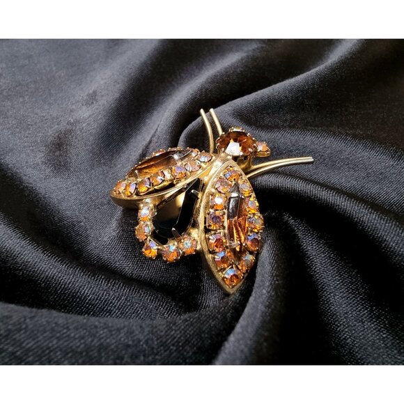 Vintage 1960's Gold-Tone Bug Brooch  Amber Iridescent Rhinestones Sparkling Broo - Picture 1 of 4